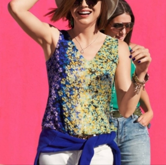 CAbi Tops - Cabi style #5538 Merry go round tank